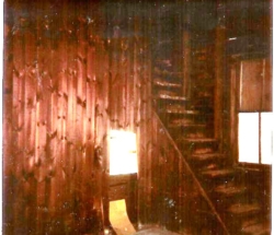 Inside-view-of-old-carriage-house1