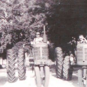 frost-tractors-1024x577